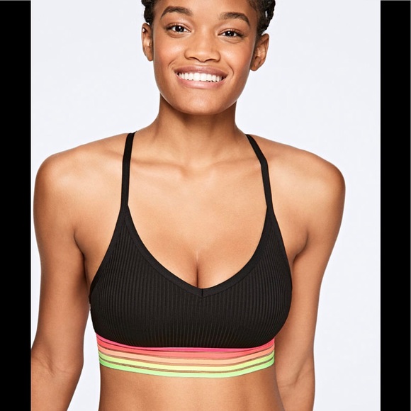 PINK Victoria's Secret Other - VS PINK Ultimate lightly lined sports bra